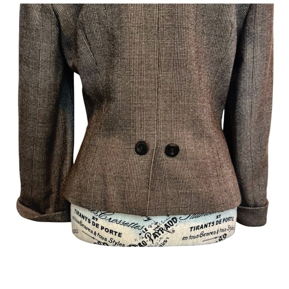 Zenobia Check Wool Blazer. Gray, Black. Size 8 - Picture 11 of 12